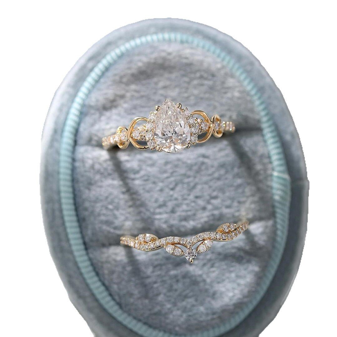 Retro Light - Luxury Waterdrop Zircon Ring Set - Nova Exporters